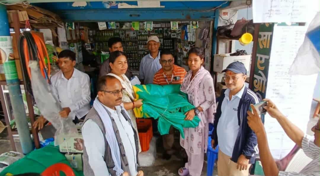 राजापुरमा विषादी रहित तरकारी खेतीकालागि युवतीहरुलाई सहयोग