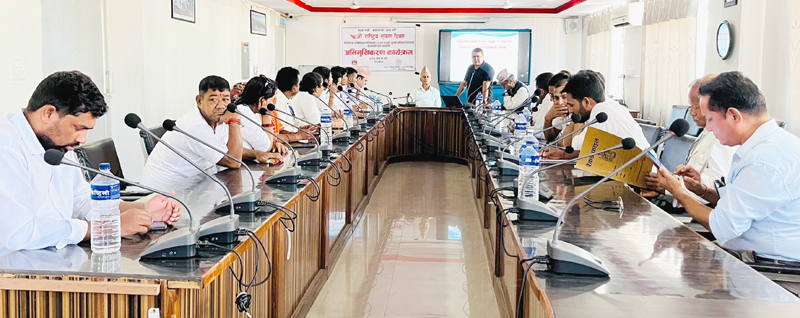 वडा कार्यालयका सूचना अधिकारीलाई सूचनाको हकबारे अभिमुखीकरण